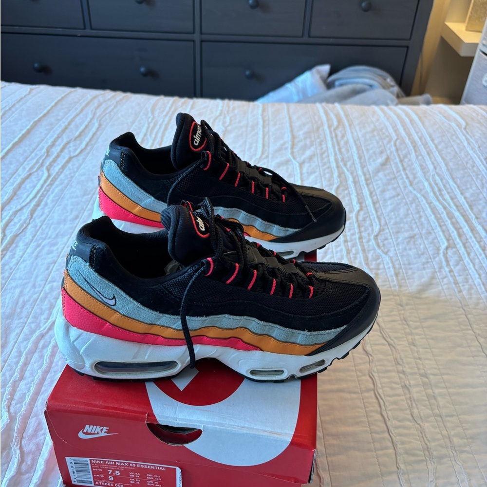 Nike Air Max 95 Essential - Picture 8 of 8